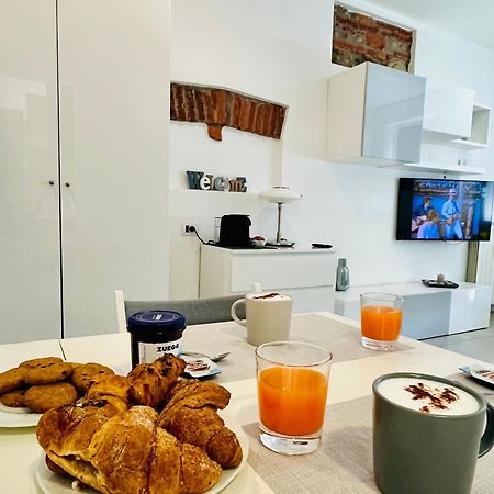 Beddy & Breakfast 2 - Il Cortino Lägenhet Cesano Maderno Exteriör bild